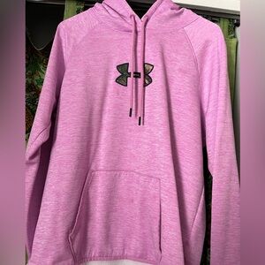 ✨Underarmour Long Sleeve Hoodie✨